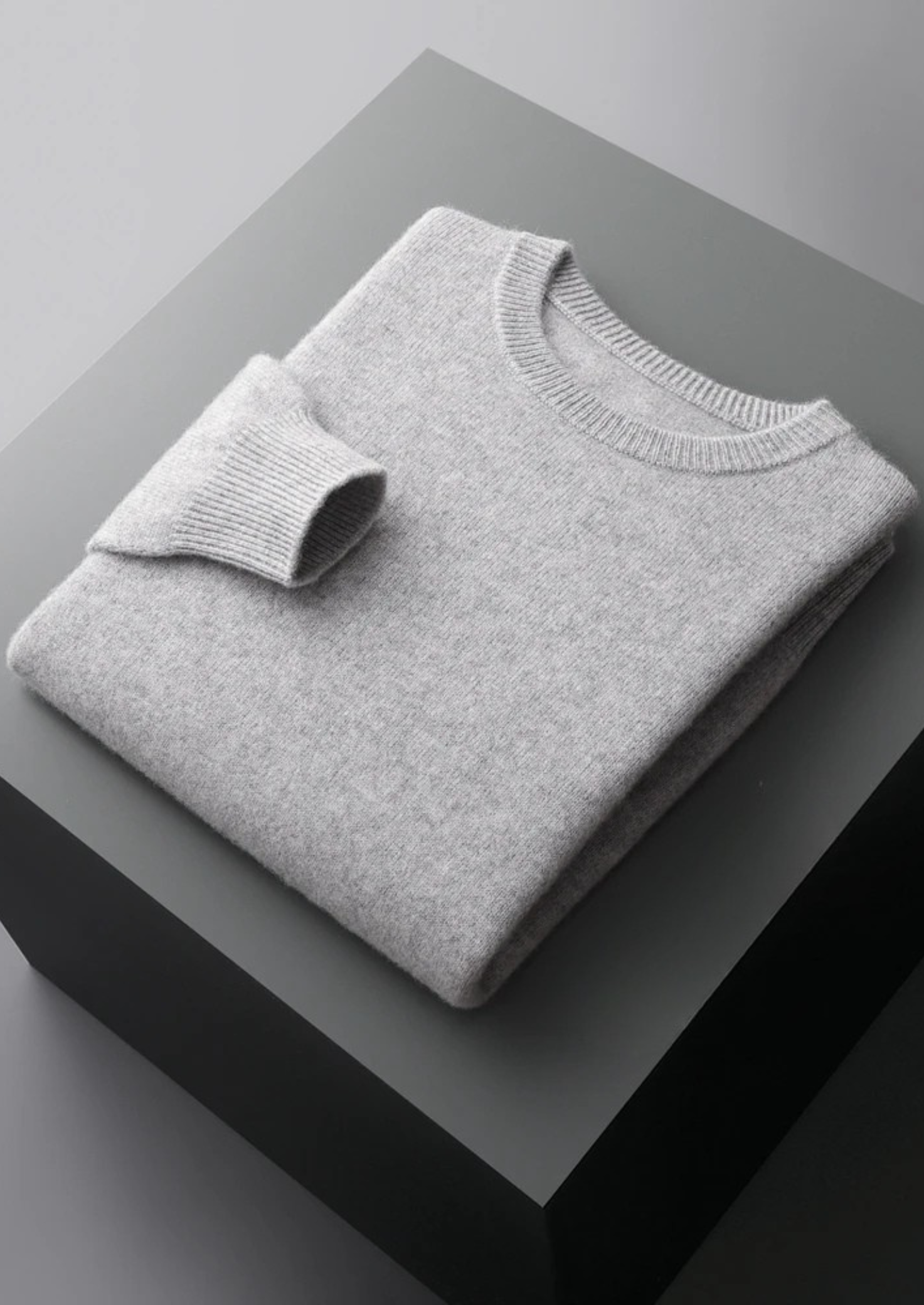 PURE EXTRA-FINE MERINO WOOL CLASSIC CREWNECK