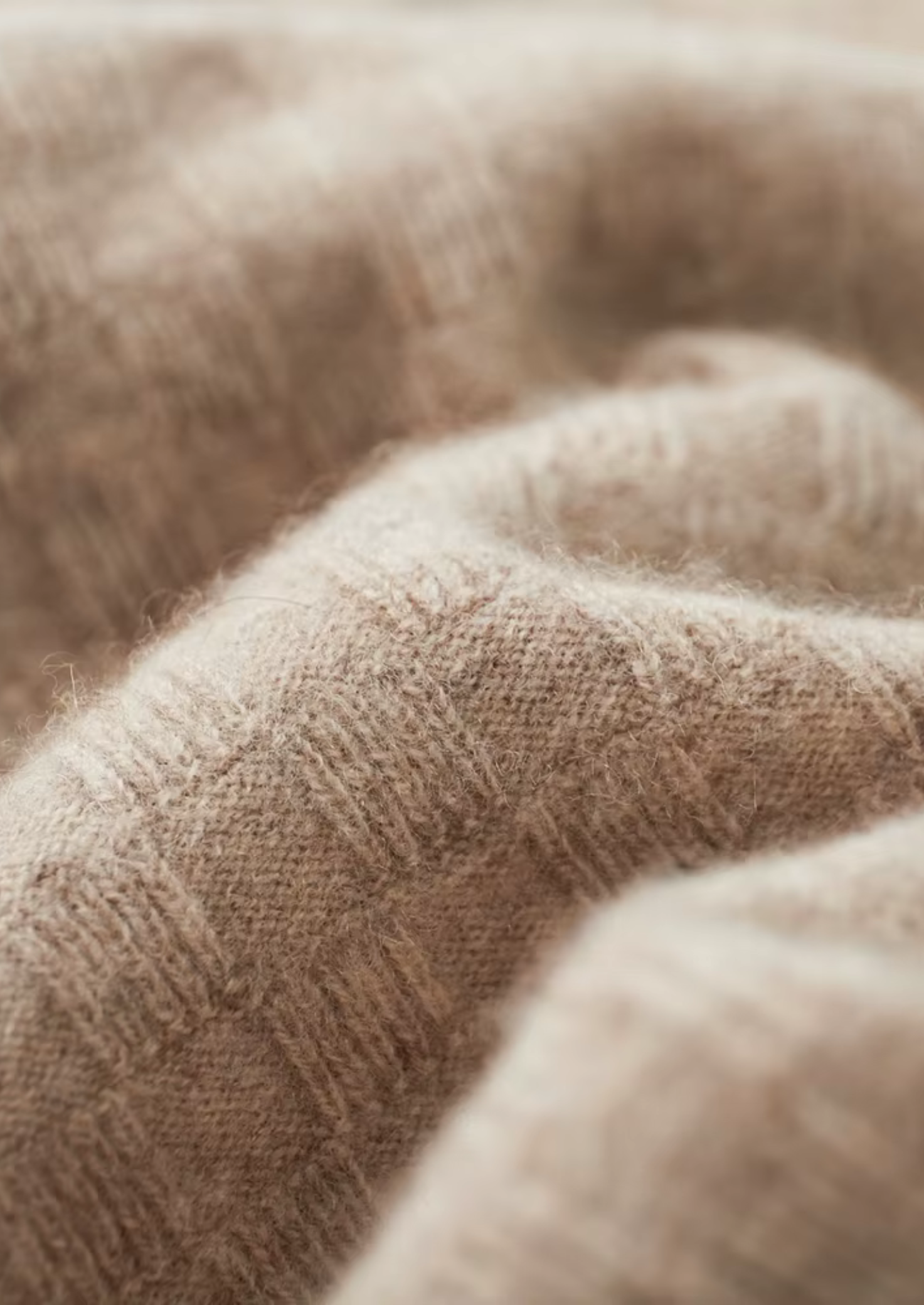 PREMIUM CASHMERE TEXTURED CREWNECK