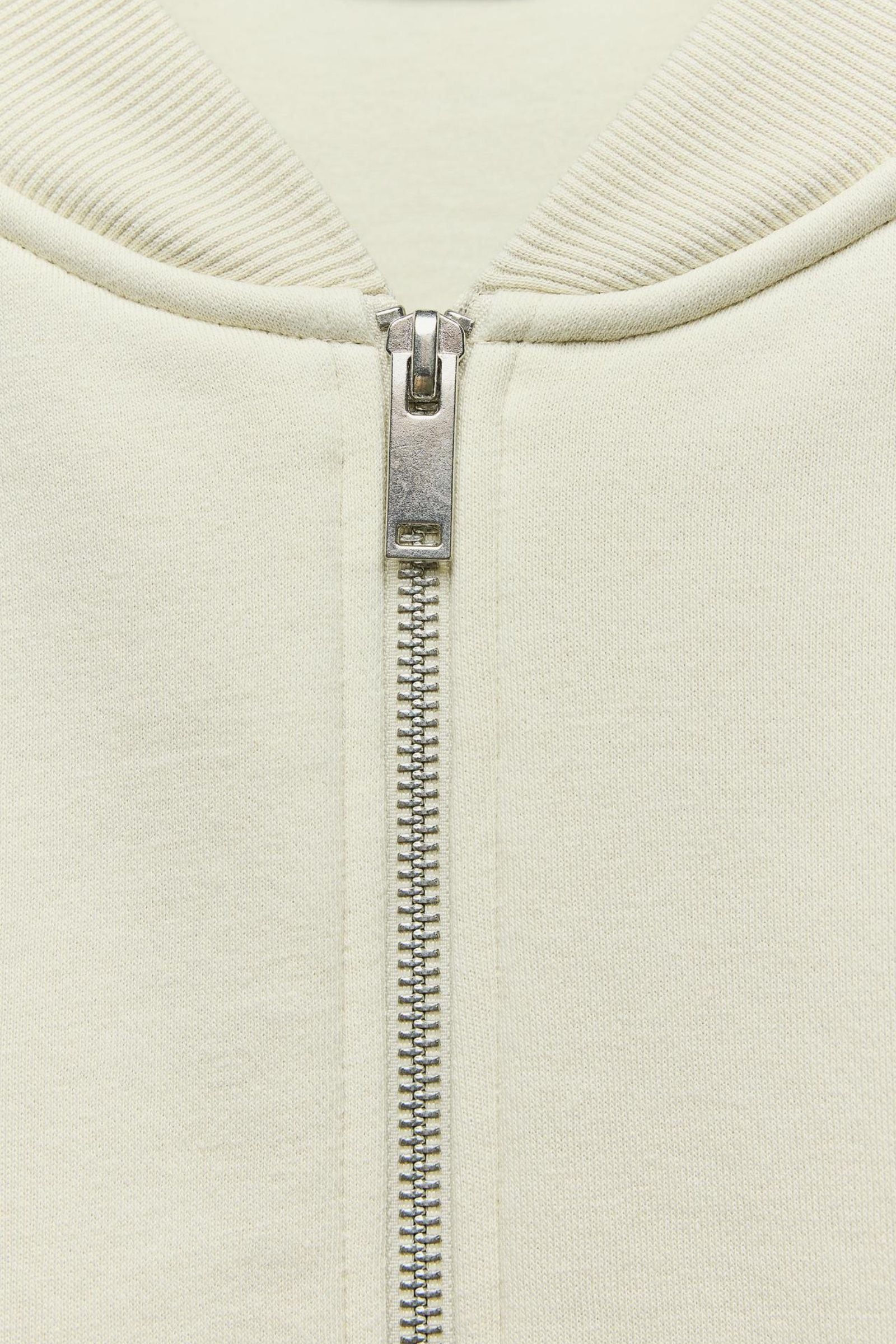 Premium gewatteerde jas met O-halskraag