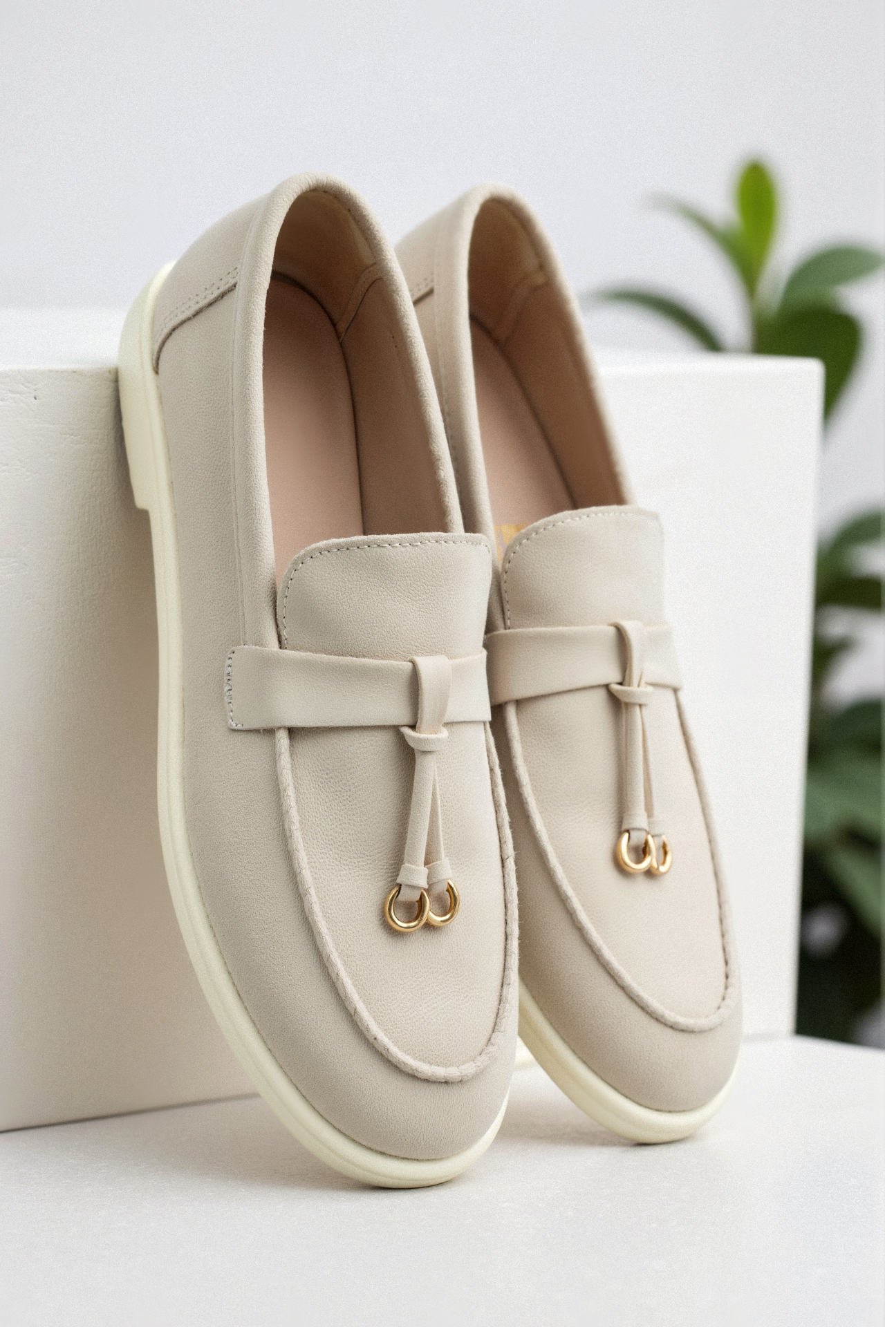 Old Money Casual Metallic Circle Decor Leren Loafers