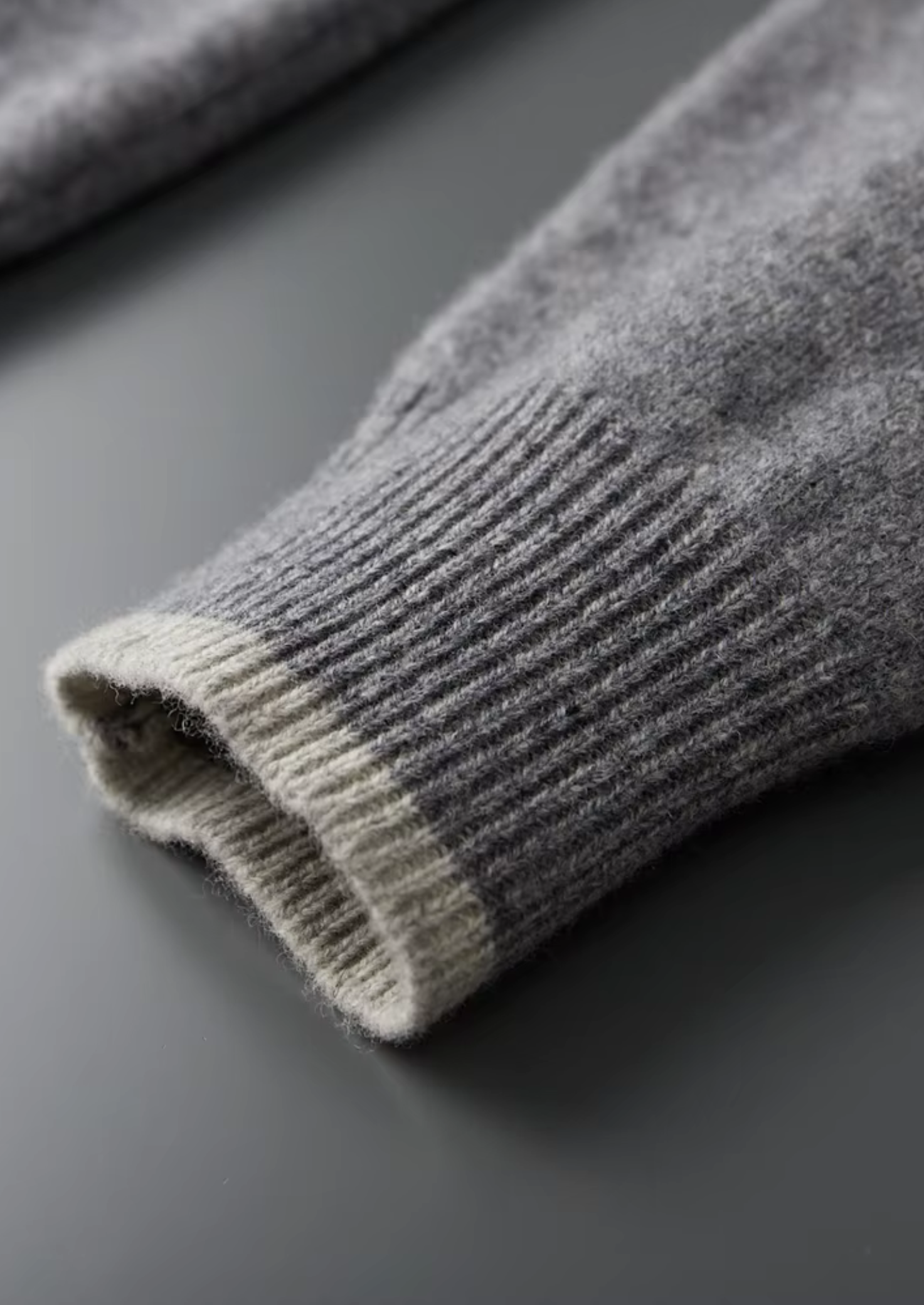 PURE EXTRA-FINE MERINO WOOL TWO-TONE ZIP CARDIGAN