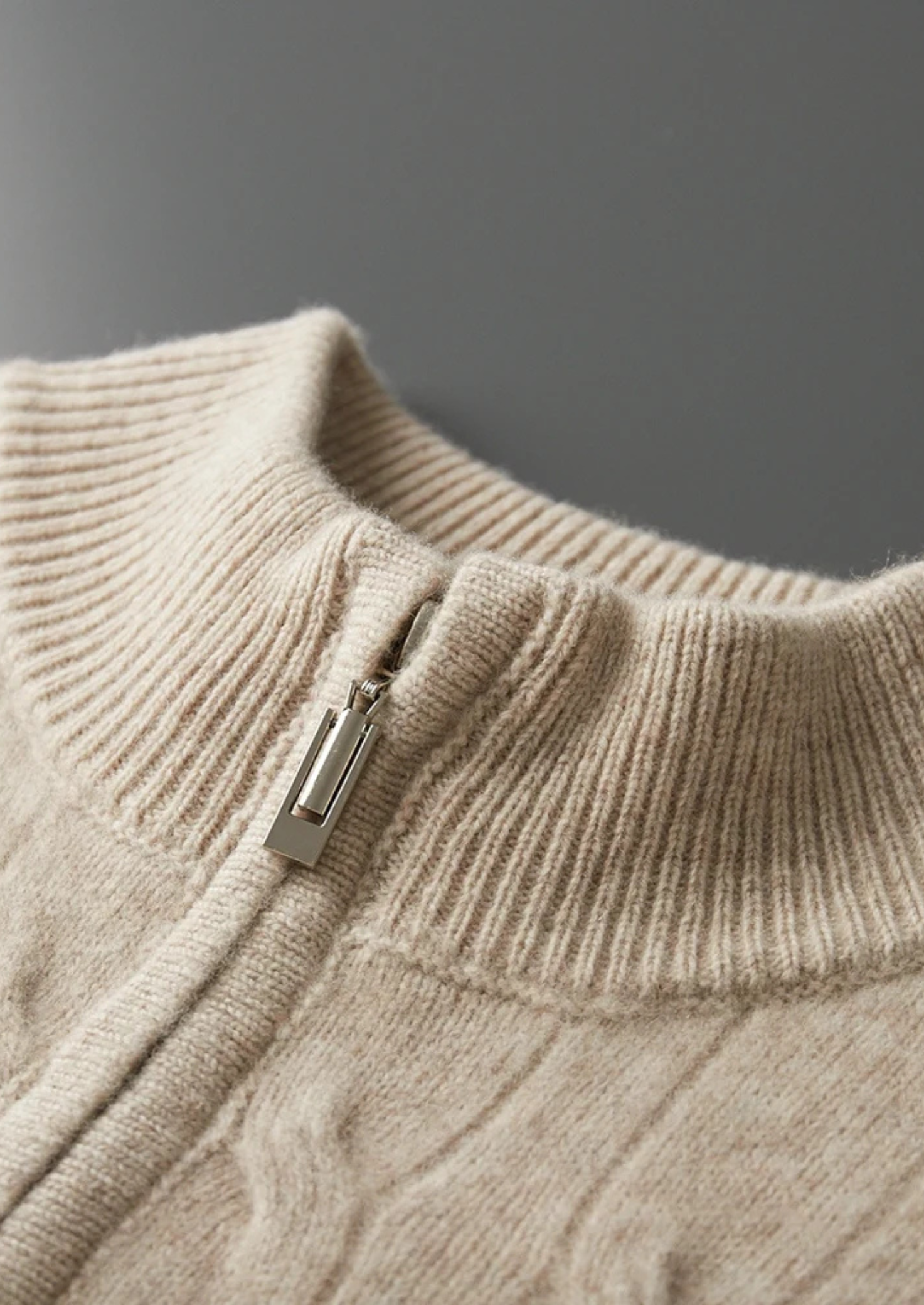 PURE EXTRA-FINE MERINO WOOL CABLE HALF ZIP