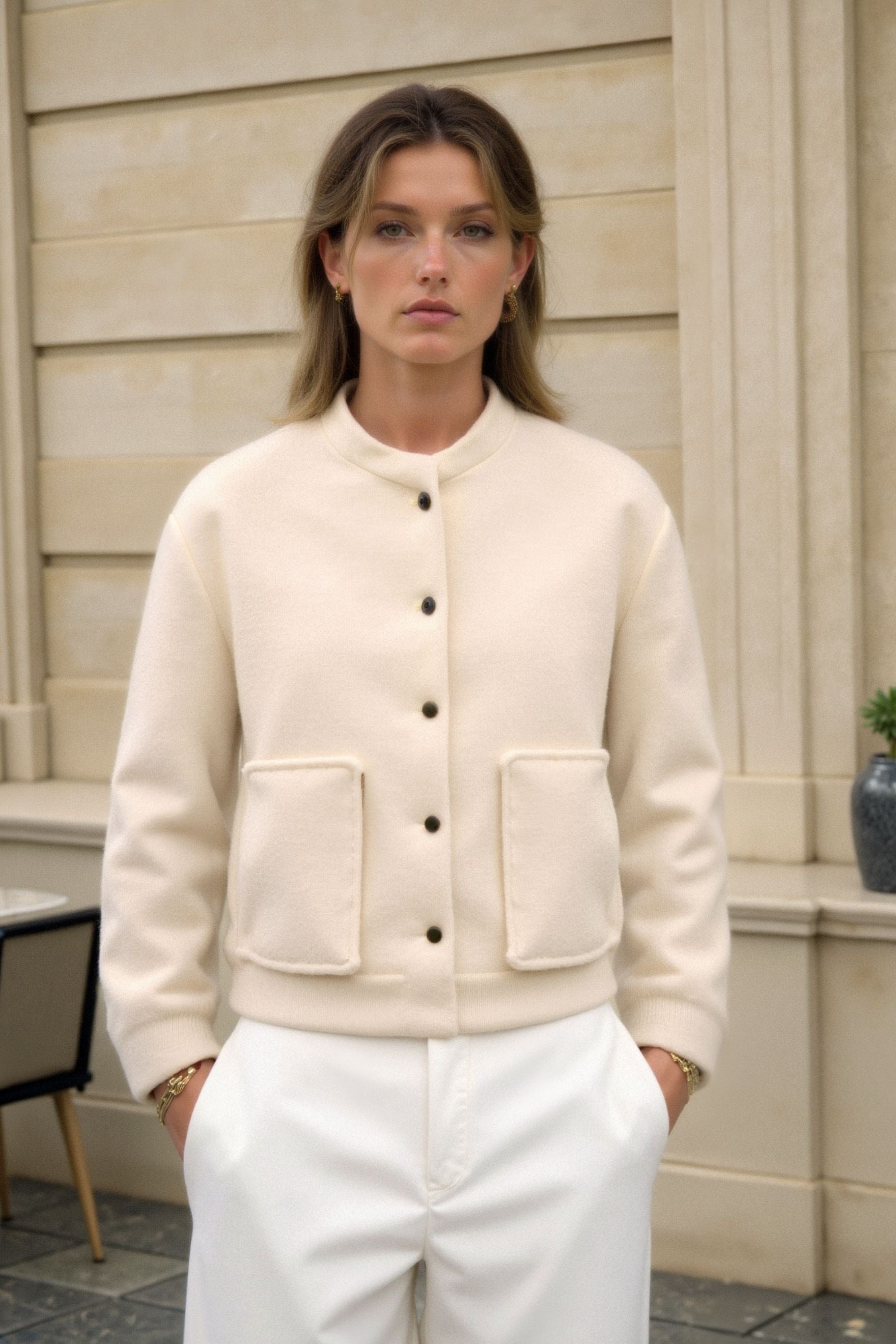 Luxe bomberjack met knoopzakken en opstaande kraag