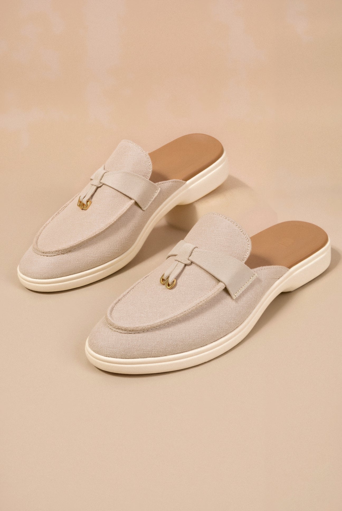 Old Money Dames Solid Toe Slip Flat Shoe Sandalen