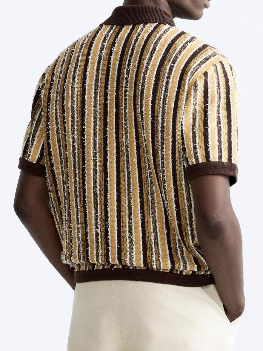 Oud geld getextureerd zwaar poloshirt met knopen